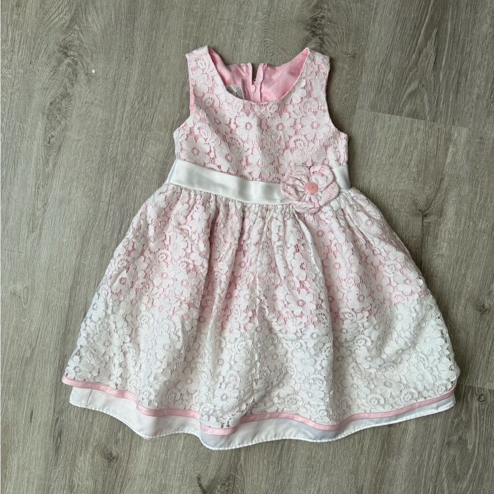Jessica Ann Floral Lace Girls Dress size 5, Sleeveless